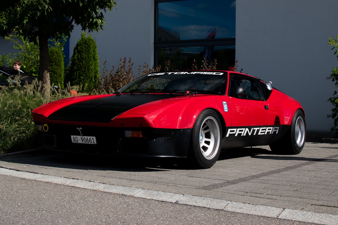 DeTomaso Pantera 1972: Legenda Italo-Americană a lui Jim Farley, la Licitație